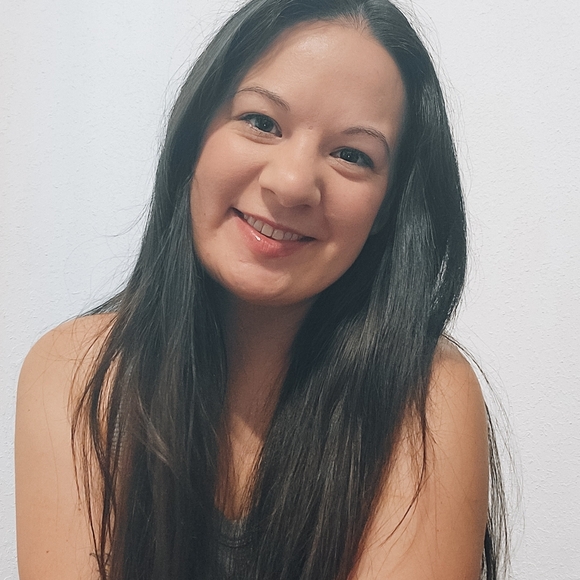 Meet your Posher, Demetria - Picture 1 of 1